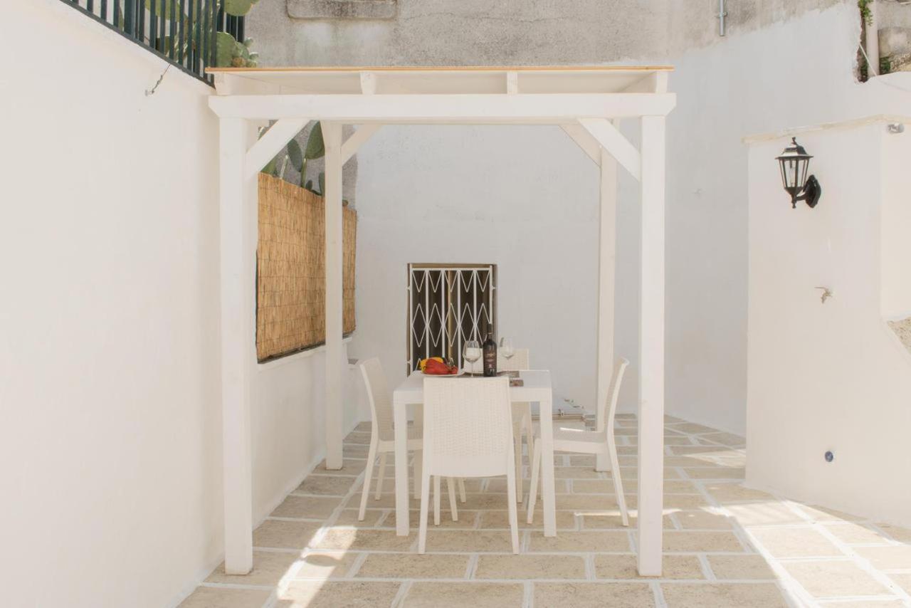 Amari'S Home Ostuni Εξωτερικό φωτογραφία